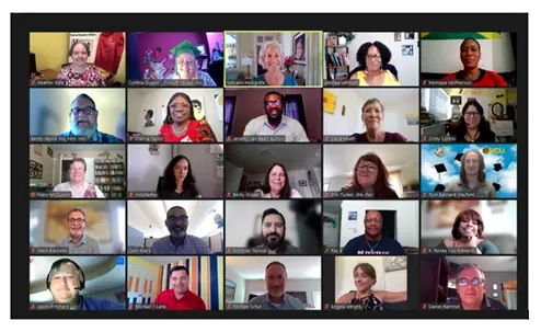 復原服務團隊在會議中